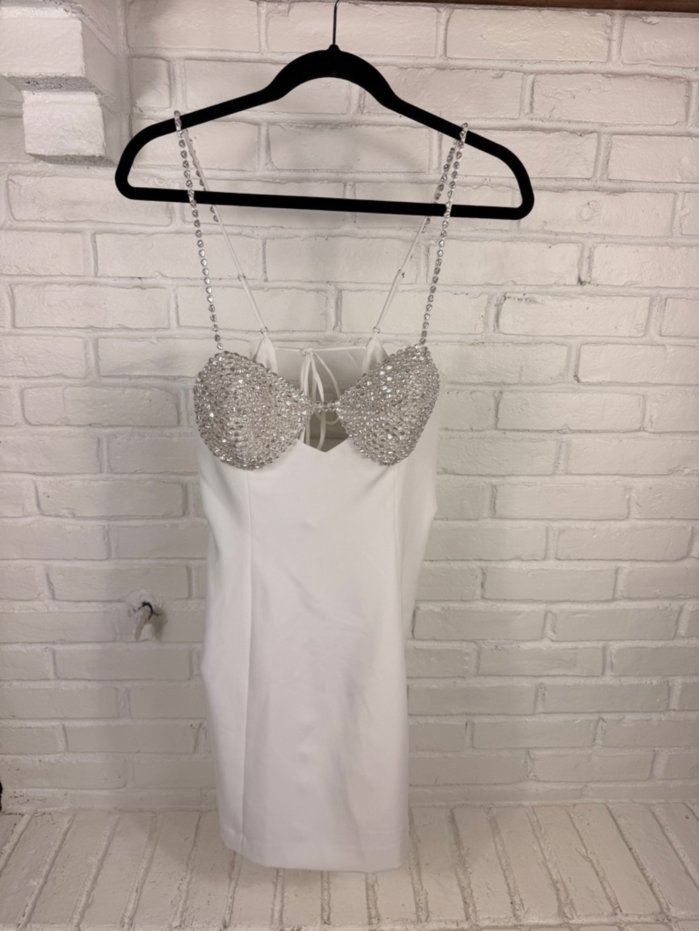Gianni Bini White Beaded Bust Mini Dress Size 14 Stretch Crepe Bridal